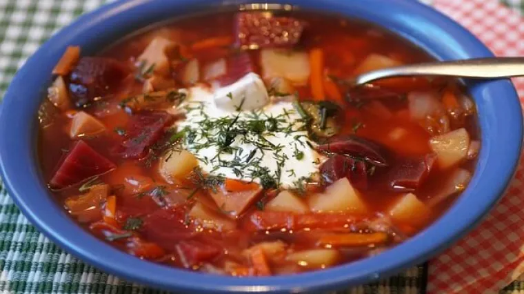 Boršč: recept za boršč juhu u rustikalnoj verziji