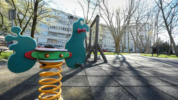 Bez odgovarajuće roditeljske skrbi u veljači je bilo 4439 djece