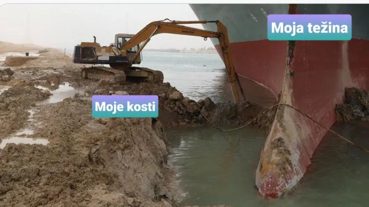 FOTO Iako je Ever Given oslobođen, &scaron;ale ne prestaju na račun bagera i masivnog broda