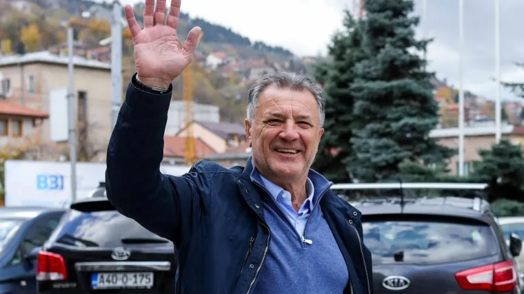 Mamić nastavlja brutalno! Objavio navodne sms-ove jednog od sudaca i ljubavnice: 'Ima&scaron; li vremena za s*x s nogu?'