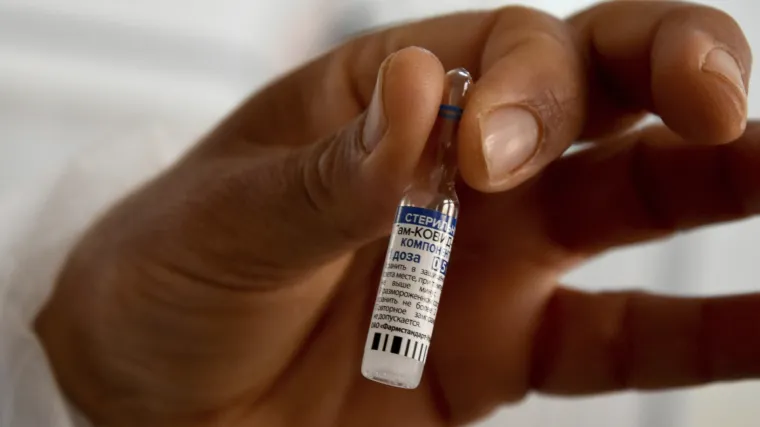 Cjepivo koje je trebalo biti politički neutralno postalo je sredstvo za političke ciljeve