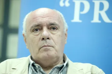 'Valjda jedino što mu je od ljevice ostalo je to što se ustaje na lijevu nogu'