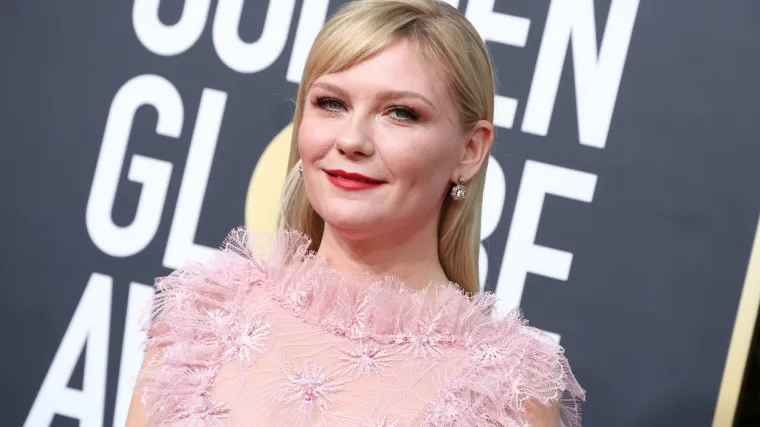 Sudeći prema veličini trbuha, dugo je skrivala trudnoću