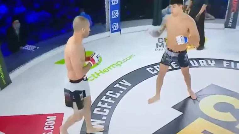 MMA borcu suparnik otkinuo prst. Prizori zaista nisu za svačije oči