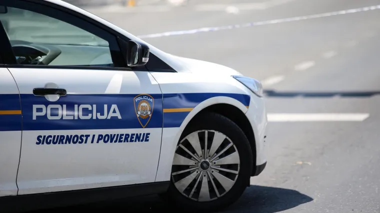 Nesreći su kumovali neprilagođena brzina i uvjeti na cesti