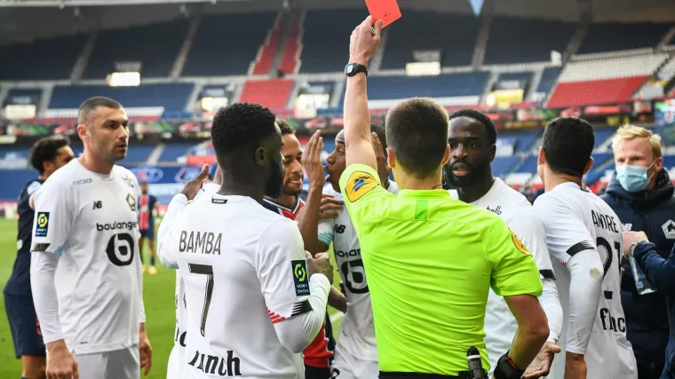 Neymar dobio crveni na kraju utakmice