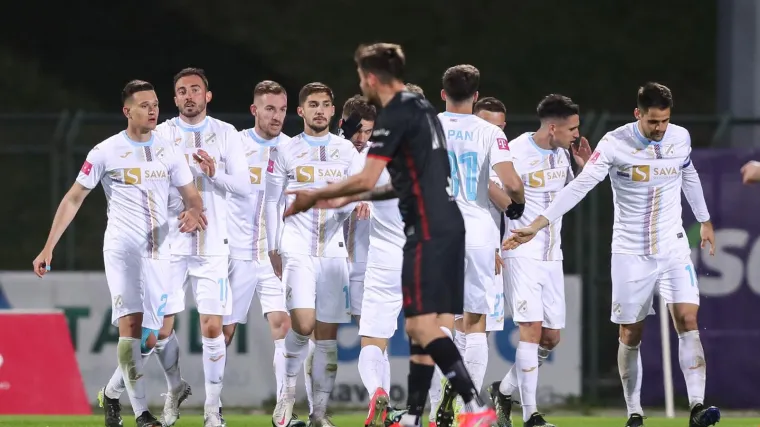 Vodili su 4:0, gosti su se vratili na 4:3, a onda je nastao pravi kaos