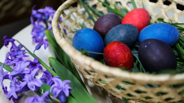 Na hrvatskom jugu održava se tradicija kucanja jajima, legenda koliko jaje pukne toliko će godina biti plodna