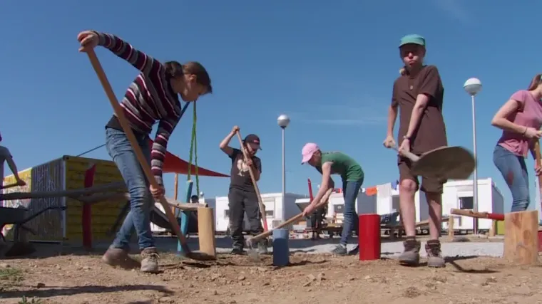 Potraga donosi priču o djeci koja su svojim ručicama malim Petrinjcima izgradila igrali&scaron;te