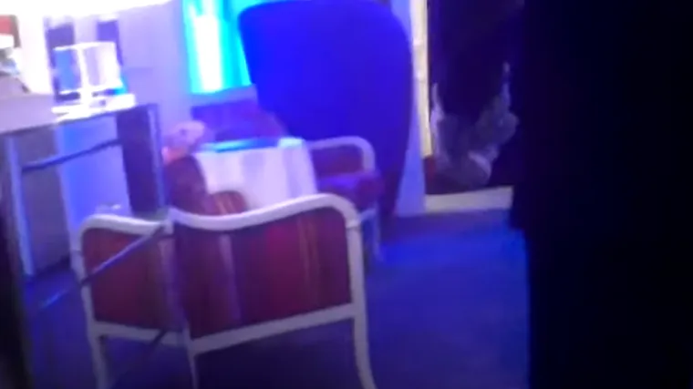 VIDEO Ilegalne luksuzne večere koje ko&scaron;taju 500 eura po osobi. Pije se &scaron;ampanjac, jede kavijar i kr&scaron;e se mjere