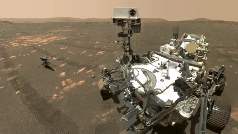 NASA-in rover snimio 'selfie' s malim helikopterom na Marsu