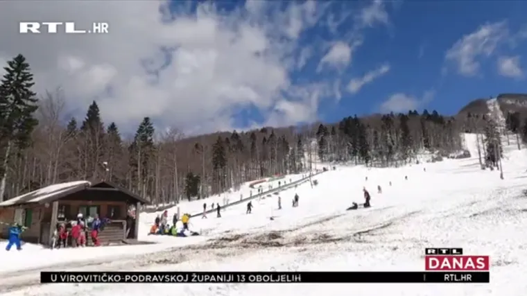 Proljetni snijeg građani su iskoristili za zadnje skijanje: 'Svi su pomahnitali da se nauživaju prije ljeta'
