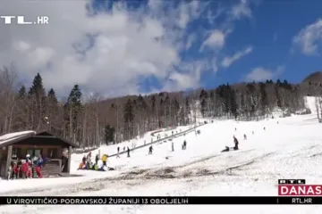 Proljetni snijeg građani su iskoristili za zadnje skijanje: 'Svi su pomahnitali da se nauživaju prije ljeta'