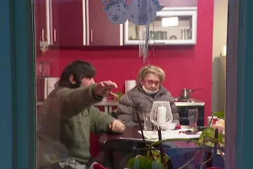 Vukovarcima godinama isključenim sa sustava grijanja neprekidno stižu i računi i opomene. Potraga otkriva štiti li itko građane