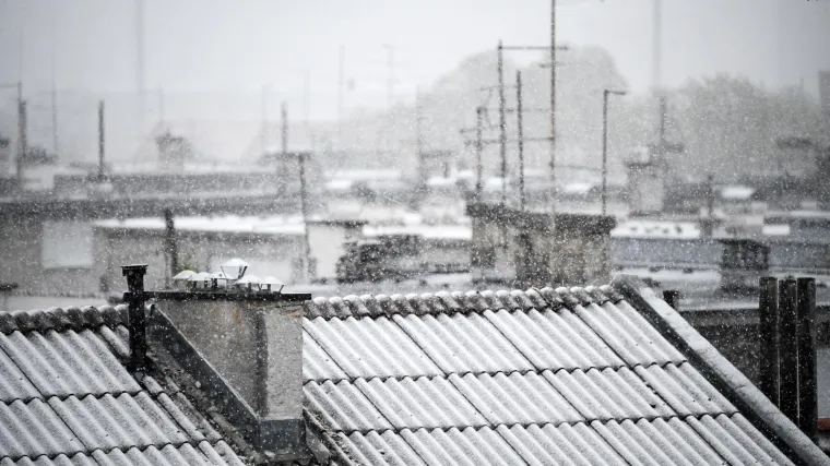 Za gotovo cijelu zemlju upaljen je meteoalarm: 'Ako se spremate na put kroz gorske predjele, pripremite zimsku opremu'