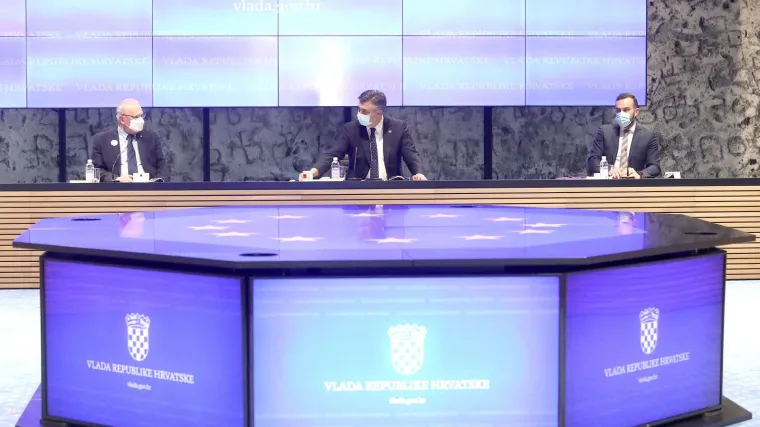 Plenković: 'Osmi tjedan nam broj slučajeva raste'; Bero&scaron;: 'Jedino samodisciplinirani i procijepljeni možemo do korona free Hrvatske'