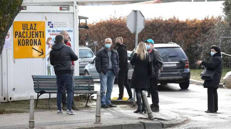 U Zagrebu je u posljednjih 24 sata 596 novozaraženih osoba