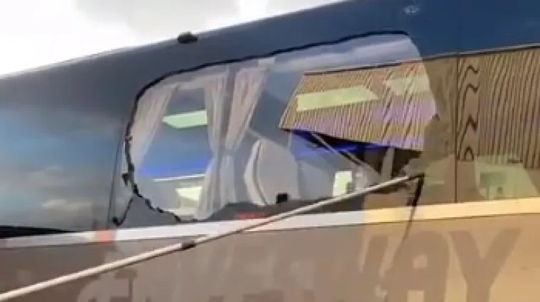 Kamenovali autobus u kojem su se vozile zvijezde Real Madrida