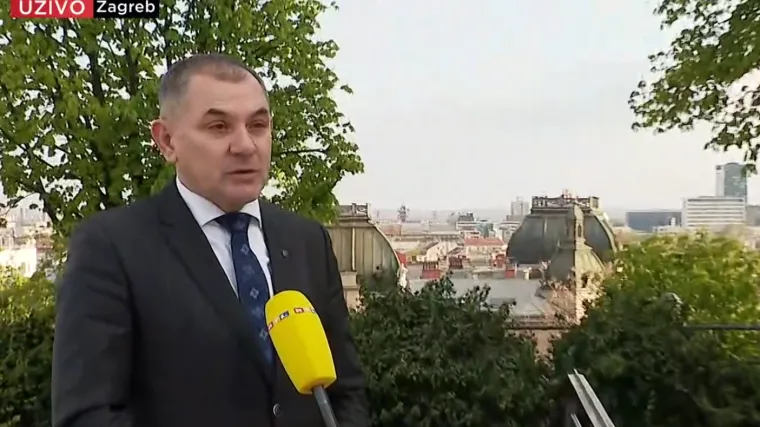 Lovrić za RTL: 'Vjerujem da će se učenici od petog do osmog razreda u ponedjeljak vratiti u &scaron;kolske klupe'