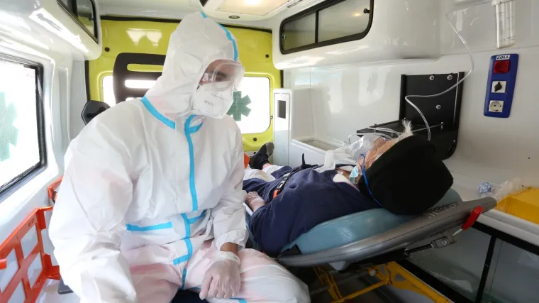 Stožer objavio brojke, opet puno mrtvih: Preminule 43 osobe, novozaraženih je 2927