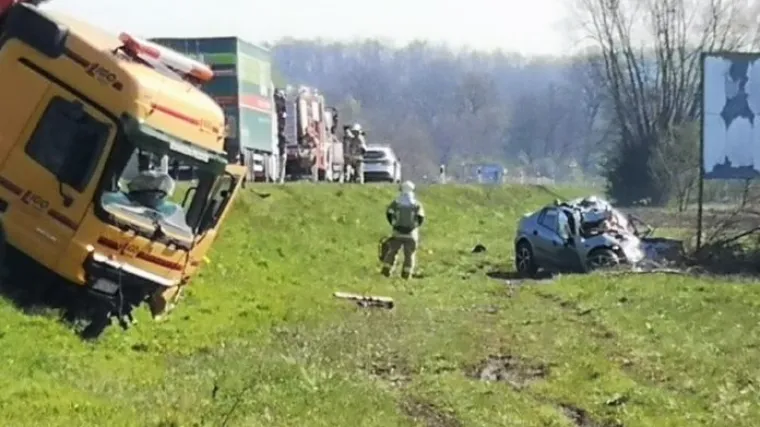 Te&scaron;ka nesreća kod Bjelovara: Dvije osobe poginule u sudaru auta i teretnog vozila
