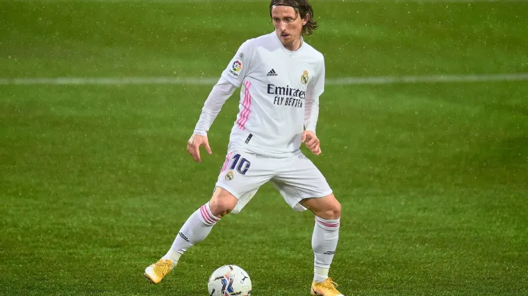 Perez i Zidane otpisali pola momčadi, samo četvorica igrača su nedodirljiva; poznato &scaron;to će biti s Modrićem