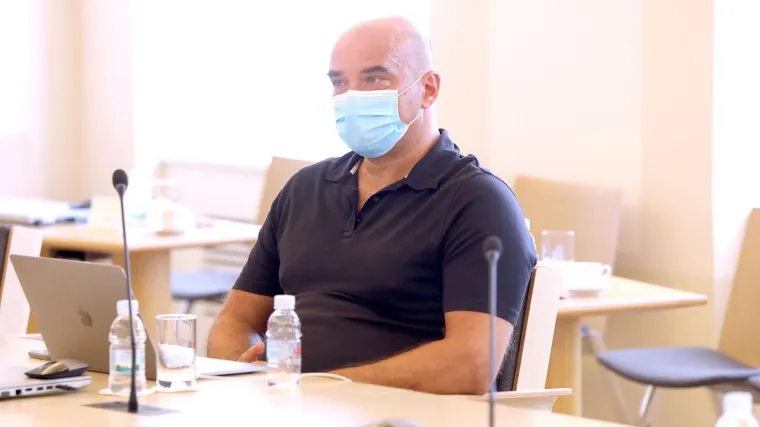 'Bravo! Zatvaranje je samo stvaranje privida činjenja radi osobnih interesa'