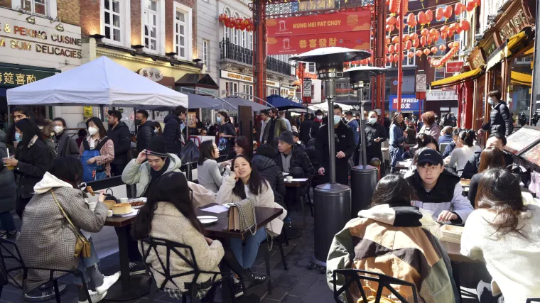 Službene brojke: U samo 24 sata građani Velike Britanije primili su vi&scaron;e od 600 tisuća doza cjepiva