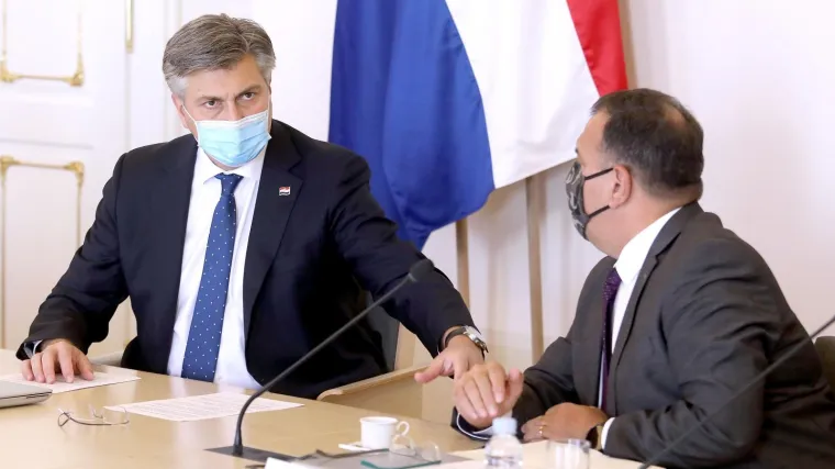 Sve če&scaron;će se spominje da bi mogao biti smijenjen: Bero&scaron; vjeruje da ima podr&scaron;ku premijera, Plenković o njemu danas nije rekao ni riječi...