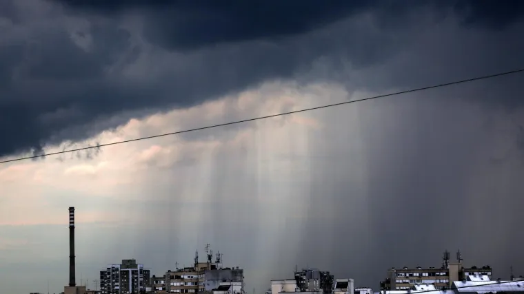 Slijedi jo&scaron; jedno hladno razdoblje uz dosta oblaka i povremene ki&scaron;e. Evo dokad će trajati nepovoljne vremenske prilike