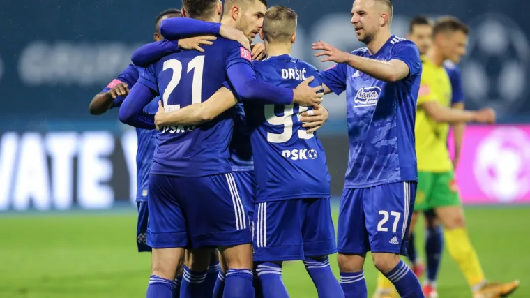 Nakon utakmice do&scaron;lo do žestokog verbalnog sukoba - pale te&scaron;ke riječi, Damir Krznar smirivao situaciju