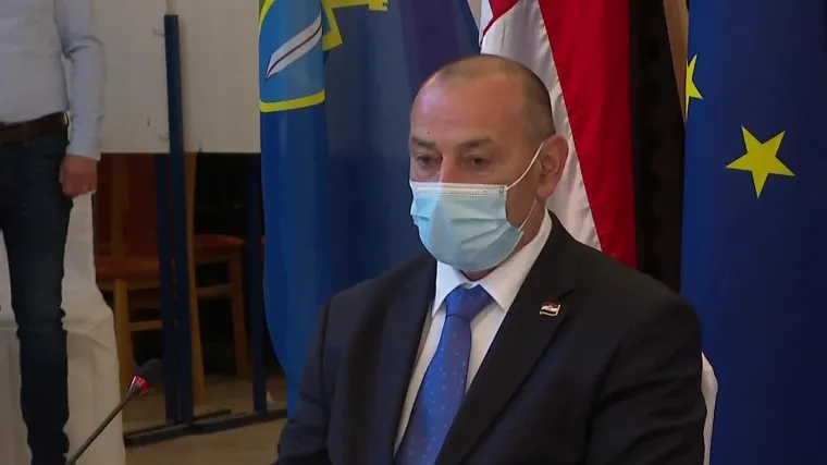 Zaprimljeno vi&scaron;e od &scaron;est tisuća zahtjeva za obnovu te je najavio da od ovog tjedna kreće intenzivnije uklanjanje objekata