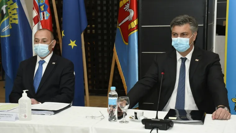 Plenković o opozivu ministra Bero&scaron;a: 'Marić, Bero&scaron; i ja imali smo otvoreni razgovor. SDP hoće napraviti problem. Neće uspjeti'