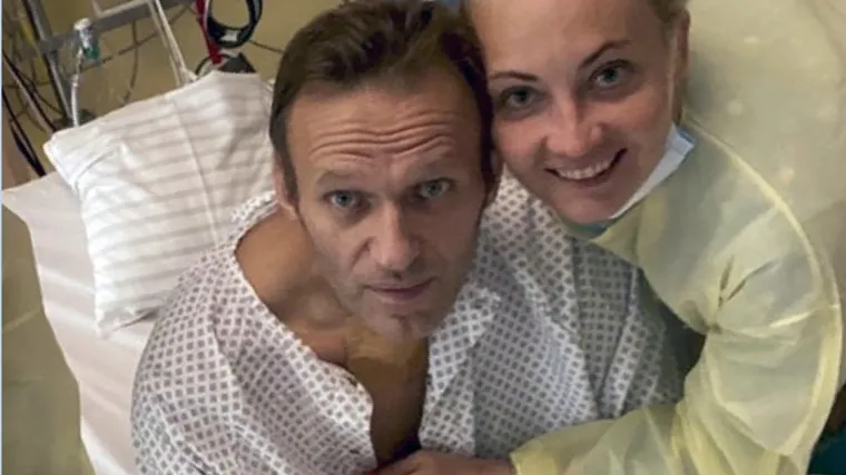 Liječnici Alekseja Navalnog traže hitan posjet: 'Mogao bi umrijeti svaki čas'. Ruski veleposlanik: 'Pona&scaron;a se kao huligan'