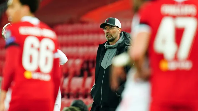 Na stadionu objavili poruku o kojoj svi pričaju; 'Sramite se, počivali u miru...'