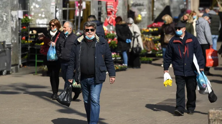 Nužnost ili samo oprez, &scaron;to kažu stručnjaci - trebaju li nam maske na otvorenom?