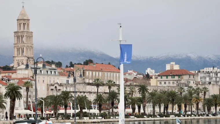 Muke uoči izbora: Kako nas spasiti od nas?