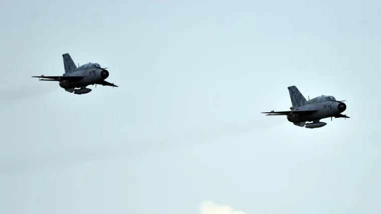 Ne dajte se uznemiriti: Lovački avioni lete iznad osam županija, moguće probijanje zvučnog zida