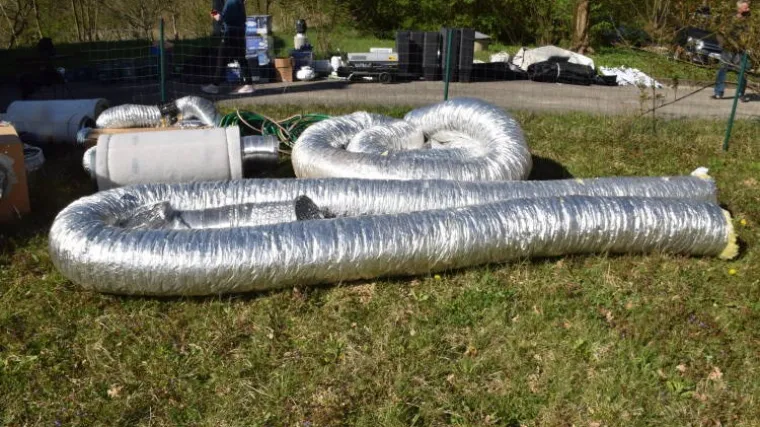 Otkriven laboratorij: U vikendici uzgajao marihuanu, a policija mu prona&scaron;la i automatsku pu&scaron;ku i streljivo