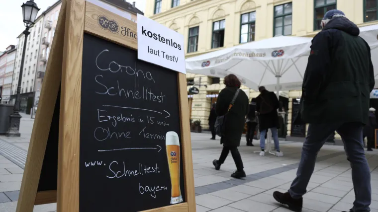 Stižu nove rigorozne mjere: Uveden policijski sat, u trgovine mogu samo oni s negativnim testom...