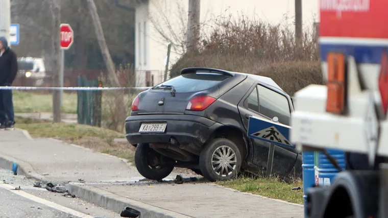 Te&scaron;ka nesreća u Karlovcu! U sudaru automobila ozlijeđeno dvoje ljudi: 'Dosta je ružno izgledalo'