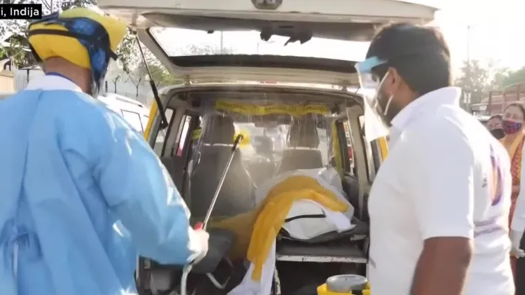 Nezapamćen udar pandemije: Krematoriji rade od 0-24, a mrtve se već danima spaljuje u improviziranim spalionicama