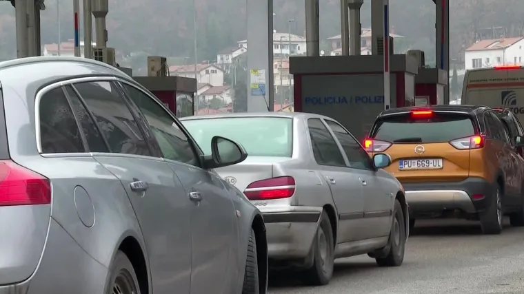 Na prijelazu Ka&scaron;tel otkriveni krivotvoreni PCR testovi. Testove izradili sami i to na prijenosnom računalu