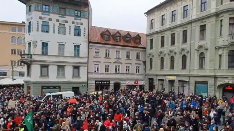 Masovni prosvjed u Ljubljani protiv 'jan&scaron;izma': Za slobodu medija i prava radnika i studenata, protiv vlade