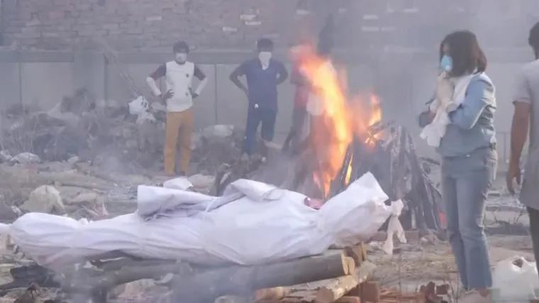 'Ako postoji pakao, to je ovo': Bolnički sustav se raspada. Ljudi u panici kupuju kisik na crnom trži&scaron;tu