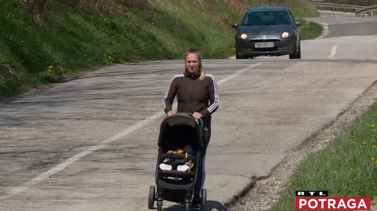 Majke s kolicima zaobilaze kamione. Potraga istražuje kako izgleda život uz staru cestu kojom neprestano prolaze &scaron;leperi