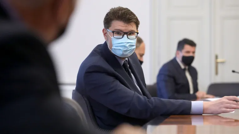 Oporba odlučila: 'Zahtjev za opoziv ministra zdravstva Vilija Bero&scaron;a predajemo 4. svibnja'