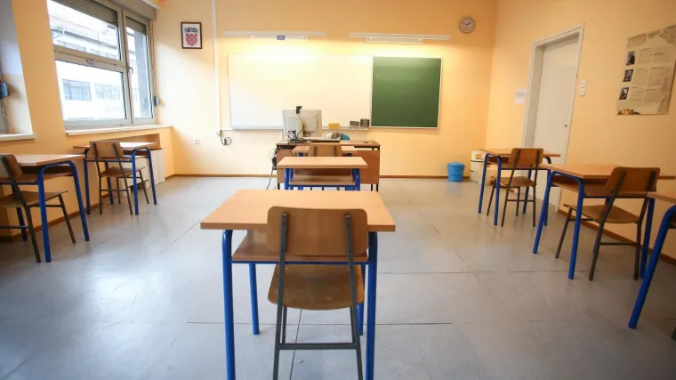 Zastra&scaron;ujući primjeri nasilja kojem su izloženi nastavnici: 'Učenik mi je stavio nož pod grlo'