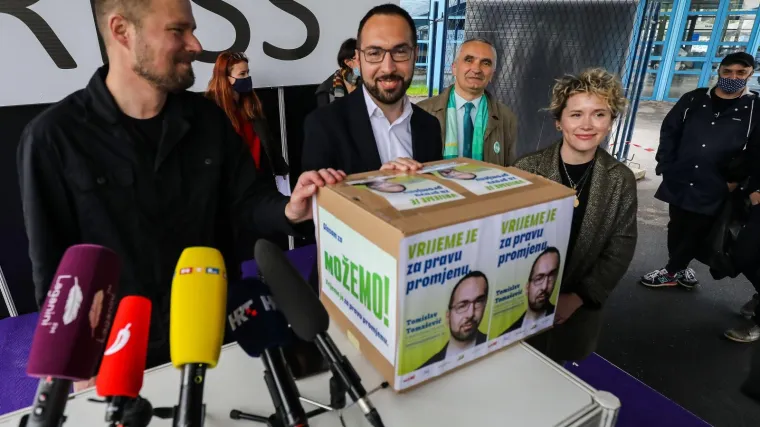 Toma&scaron;ević predao liste za gradonačelnika i Skup&scaron;tinu