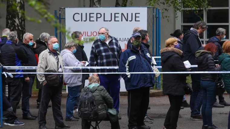 Stožer objavio brojke: Imamo 2439 novih slučajeva, preminulo je 39 osoba!